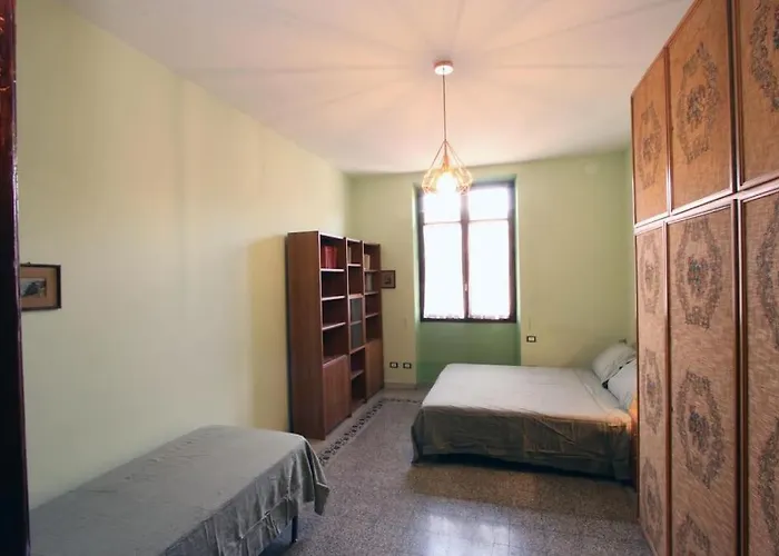 Sacconi Flat