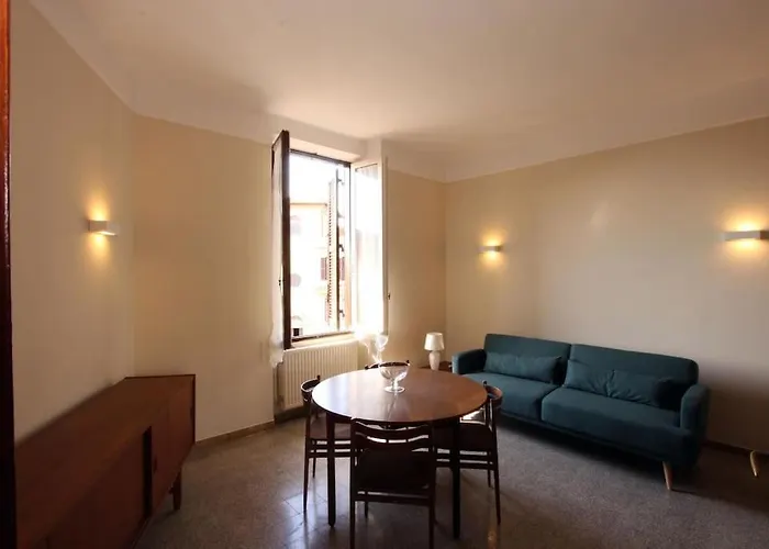 Sacconi Flat